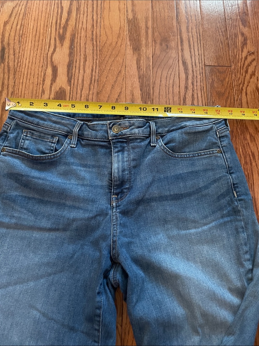 NYDJ Medium Wash Flare Leg Trousers Jeans Sz 12 - Picture 5 of 11